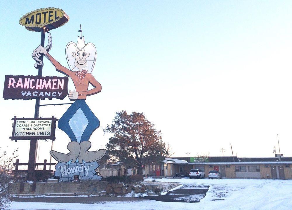 Ranchmen Motel Medicine Hat Exterior foto